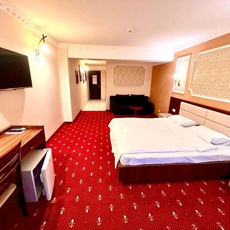 Complex Azar Hotel Galaţi Buitenkant foto