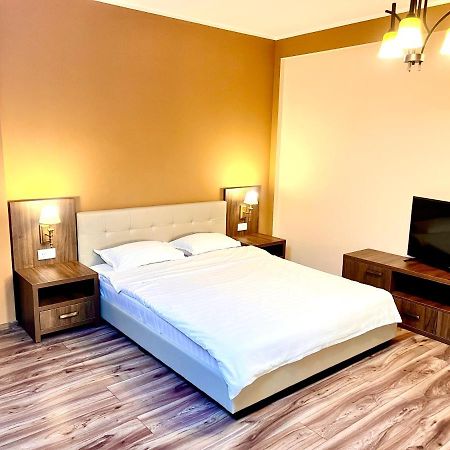 Complex Azar Hotel Galaţi Buitenkant foto