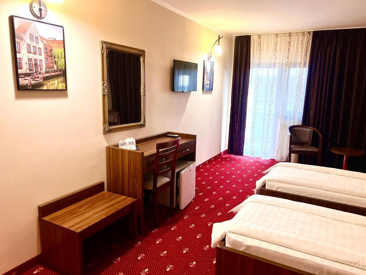 Complex Azar Hotel Galaţi Buitenkant foto