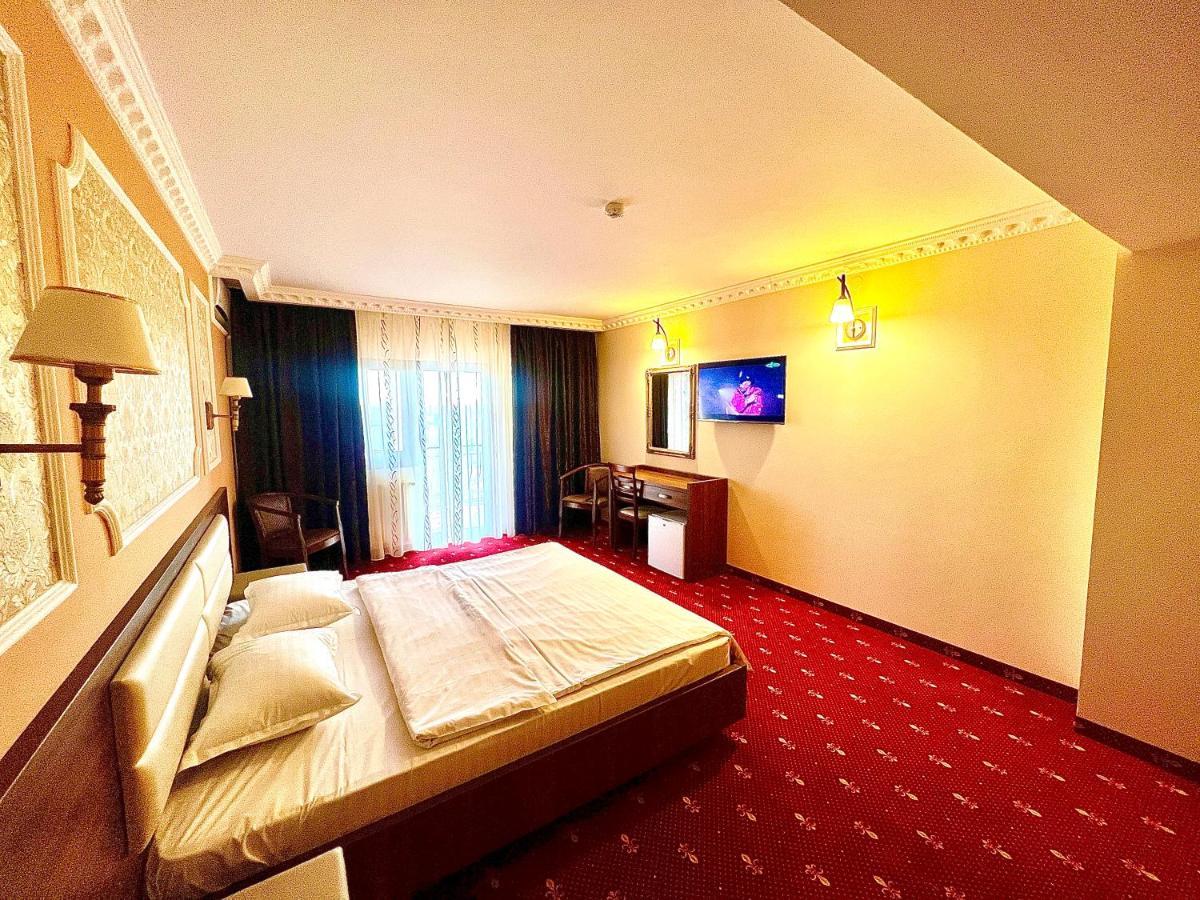 Complex Azar Hotel Galaţi Buitenkant foto