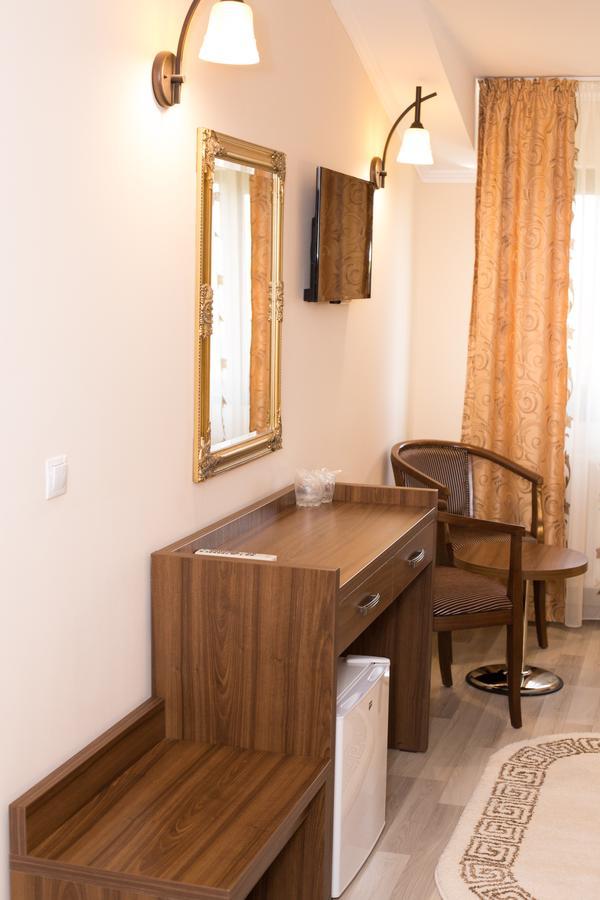 Complex Azar Hotel Galaţi Buitenkant foto