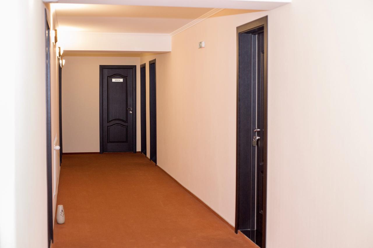 Complex Azar Hotel Galaţi Buitenkant foto